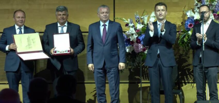 Goran Maršanić, potpredsjednik Udruženja obrtnika Rijeka, dobitnik Plakete Zlatne ruke Hrvatske obrtničke komore za iznimne rezultate u vođenju i poslovanju obrta